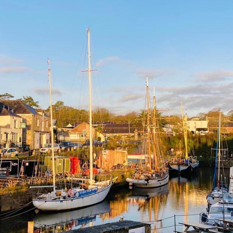 מלון Stunning Yacht Sea Lion In Charlestown Harbour, Cornwall מראה חיצוני תמונה